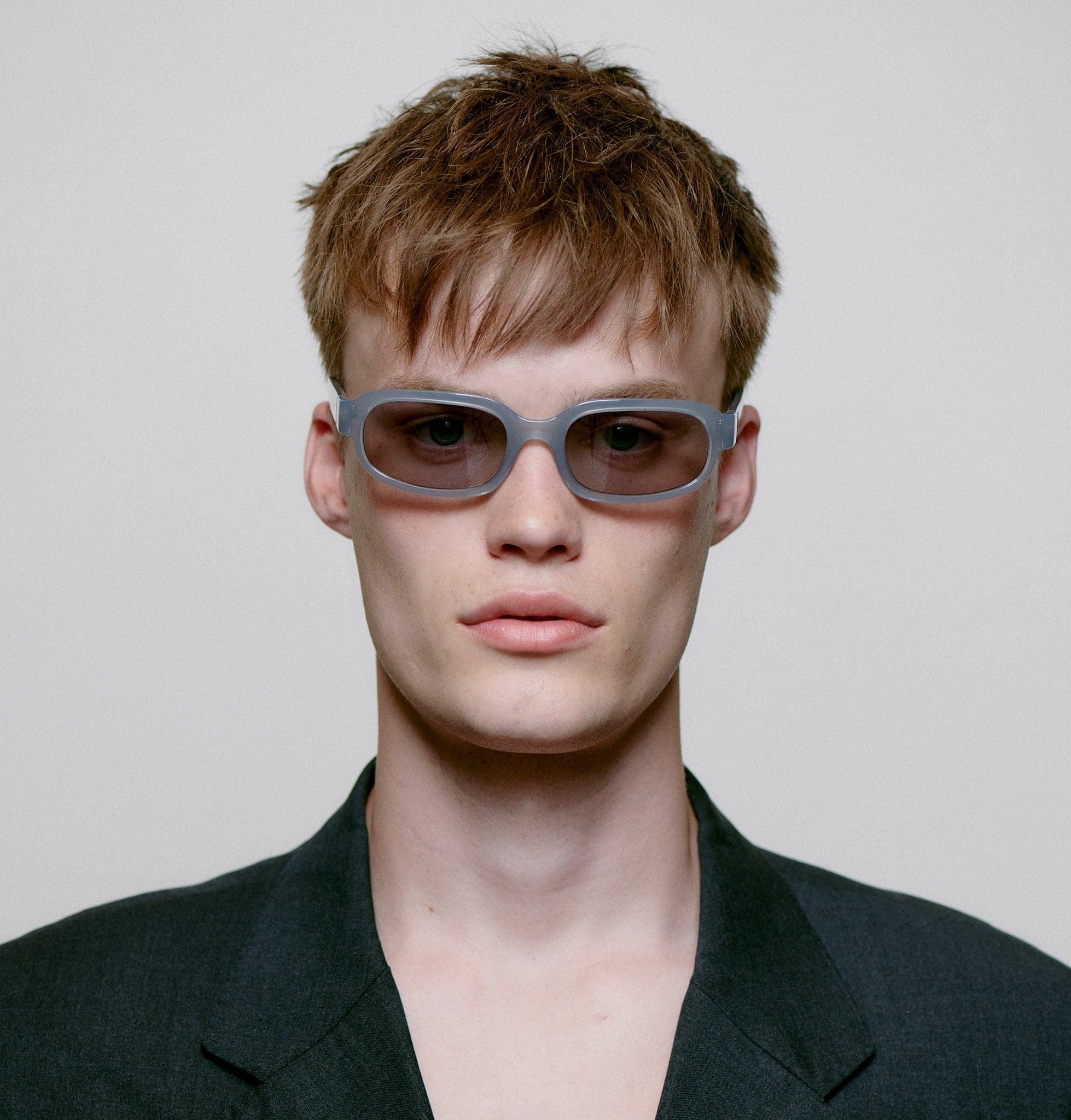 #color_grey transparent