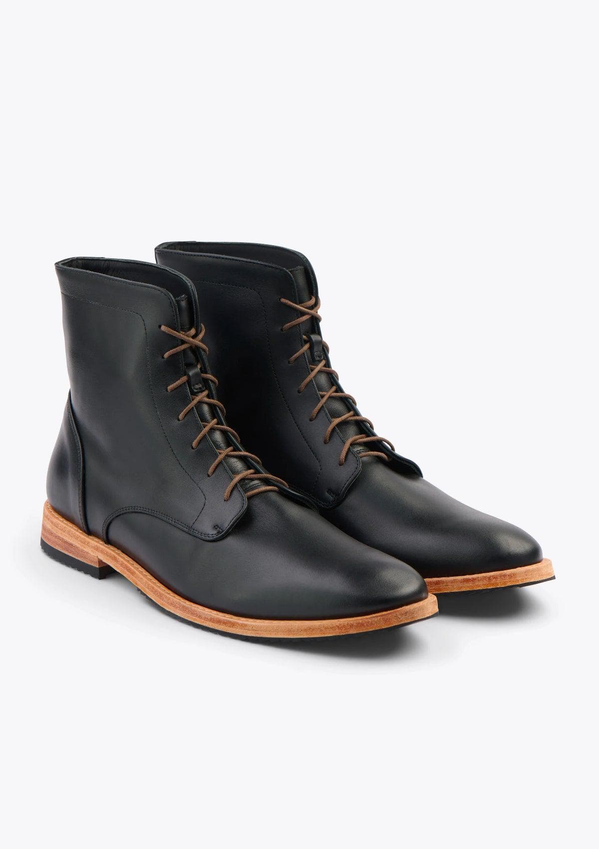 Nisolo Everyday Lace Up Boot - Black
